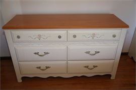 Broyhill White Dresser