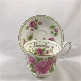 Royal Albert, "Chrysanthemum", Tea Cup Set