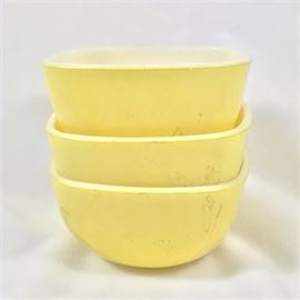 Vintage Pyrex Yellow Refrigerator Bowls #407
