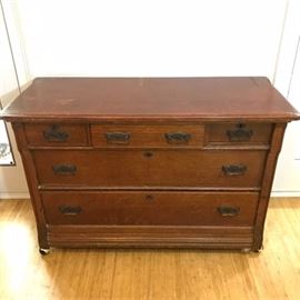 Antique Oak Colonial Chest of Drawers