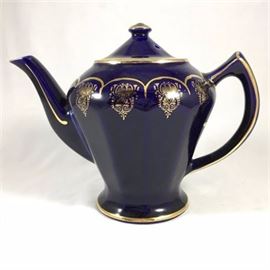 Vintage-Hall-Cobalt-Blue-Tea-Pot-with-Gold-Pattern