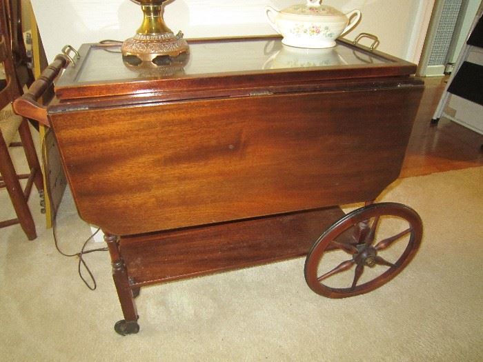 Tea cart with removable glass tray top