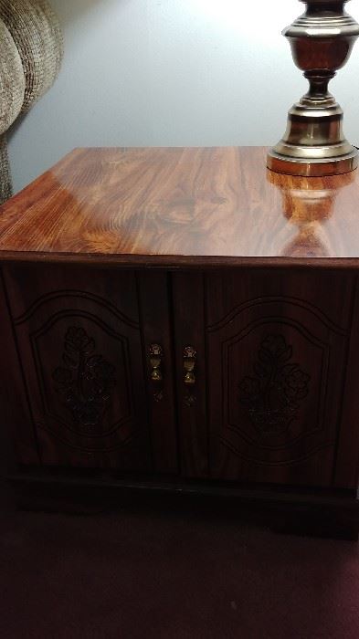 Matching end Table to Coffee Table