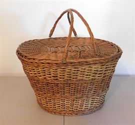 Oak Basket with Lid
