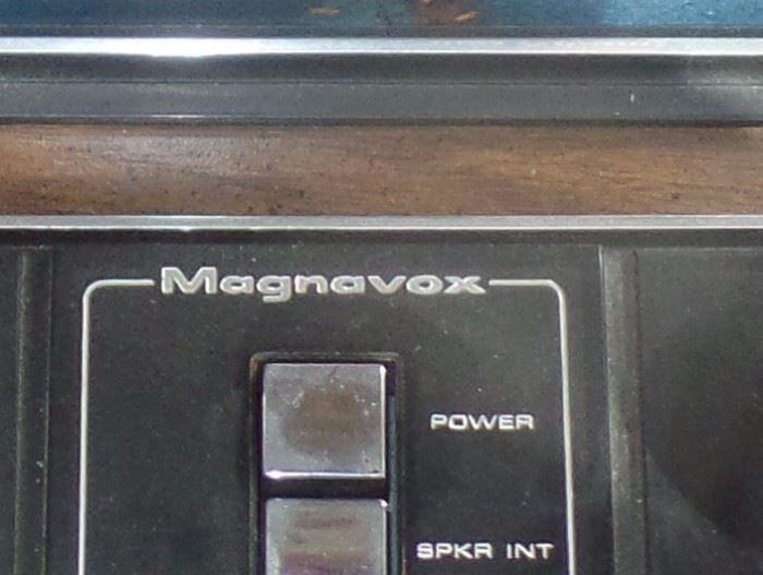 Vintage Magnavox stereo  console w/record player, radio and 8 track player