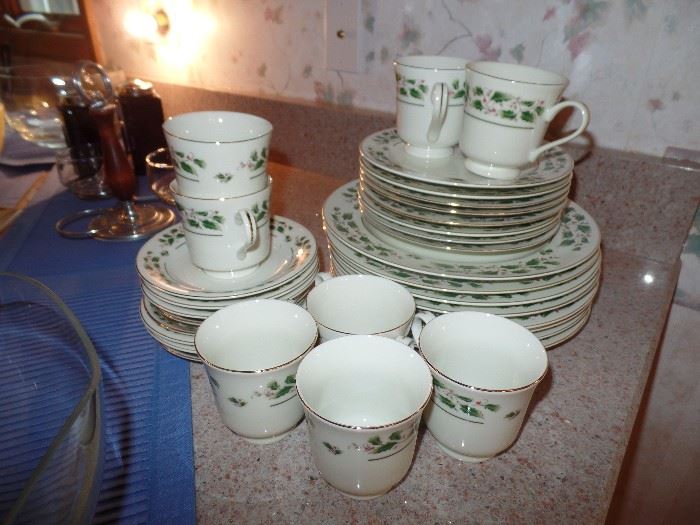 Set of 12 - 4 pc place setting Christmas dishes