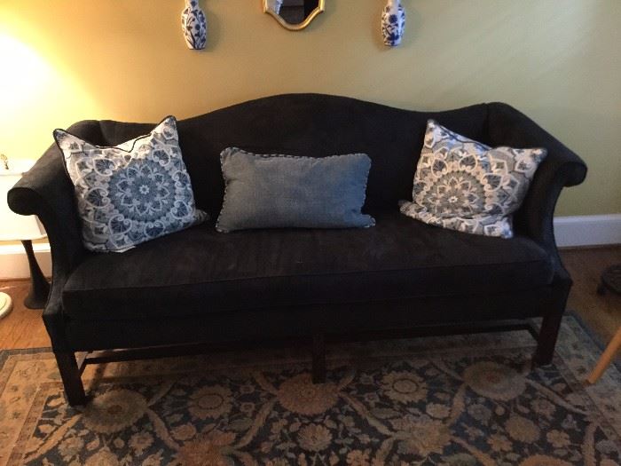 Classic style couch, black fabric 