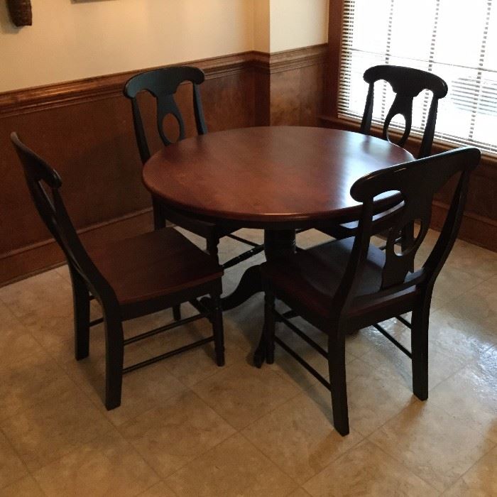 Dinetter set with four chairs 