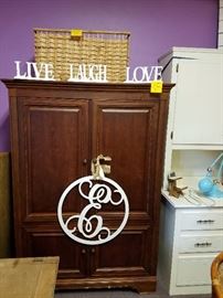 Nice TV cabinet and at a great price!!!