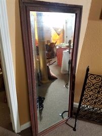 Nice vintage wood mirror.  Heavy!!!