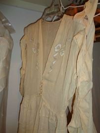 vintage night gown & robe