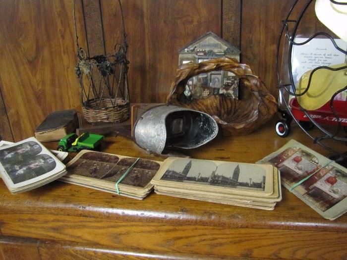 Keystone stereograph dated 1907 and many cards including some war era, and some Black Americana