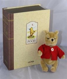Book Box Pooh - 524. Gund Boxed Collectors with  golden Mohair. Stands 5" H in excellent condition.  Classic Winnie The Pooh.
