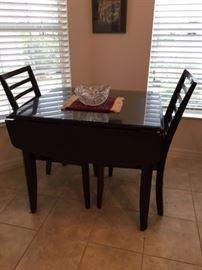 nook table 2/chairs