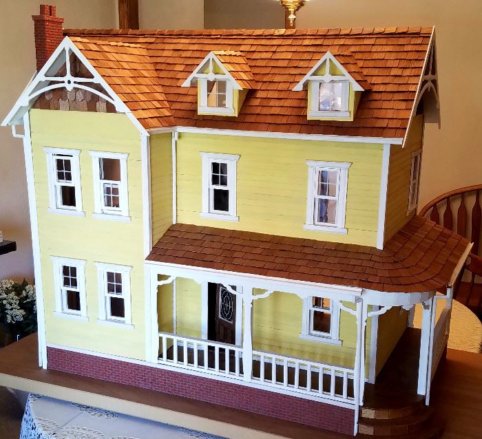 Doll house has windows the adjust and shake shingles