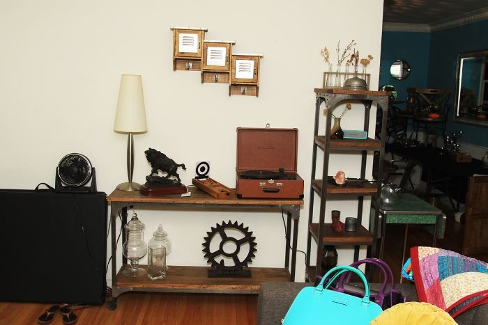 Objects of Art, Accessories, Modern & Vintage Furnishings