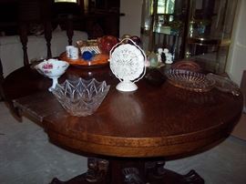Vintage Lions Head & Claw Foot Table