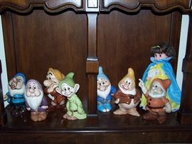 Snow White Doll with the 7 Dwarfs ( Ceramic)