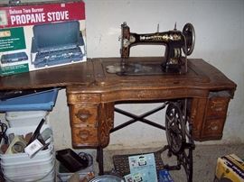 White Rotary USA Sewing Machine