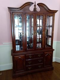 This is a beautiful China cabinet!!  It's in excellent condition and needs a new home!
