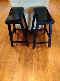 Black stools you can use anywhere
