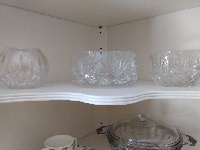 Several pieces of glassware