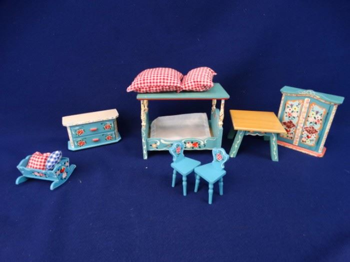 Hand Painted Doll Furniture