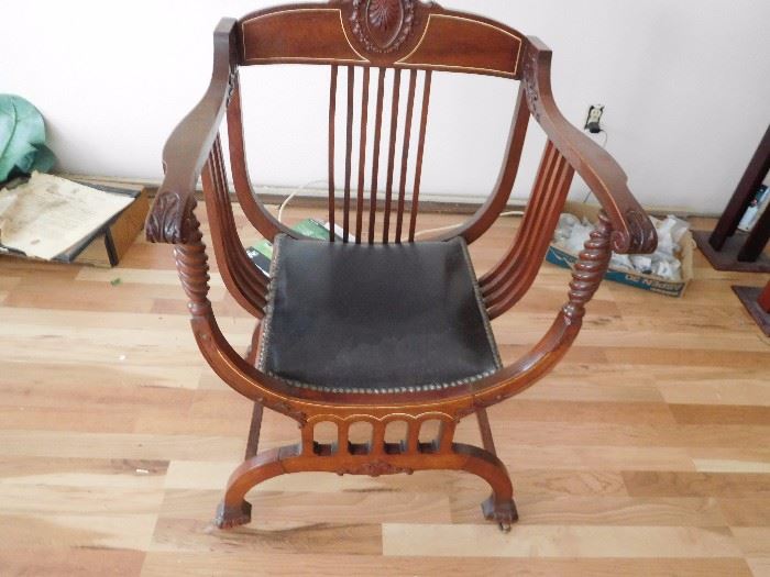 antique  savonarola chair