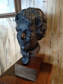Amelia Earhart bronze by Don Wiegand