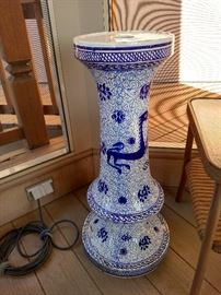Porcelain pedestal, needs tlc