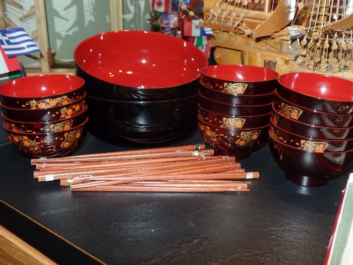 Oriental rice bowl set w/chop sticks