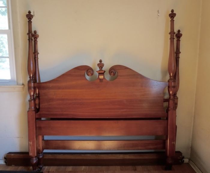Four Poster Bed (Full Size)