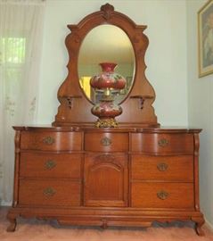 Vintage Victorian Oak Dresser with Mirror by Lexington