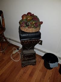 Unique pillar style stand