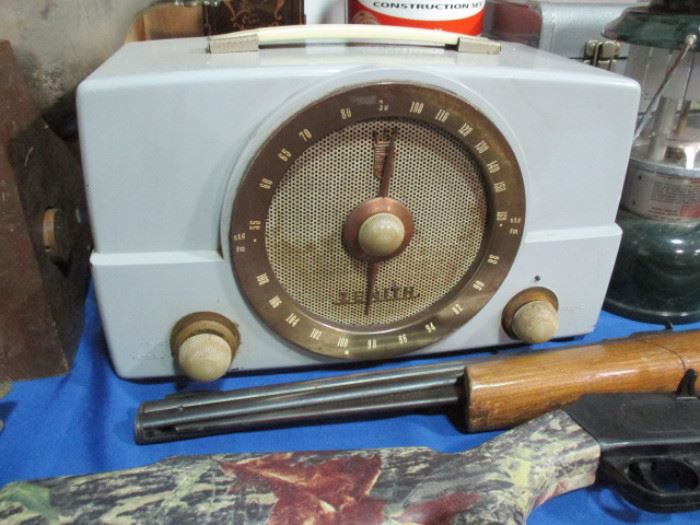 Vintage Zenith radio