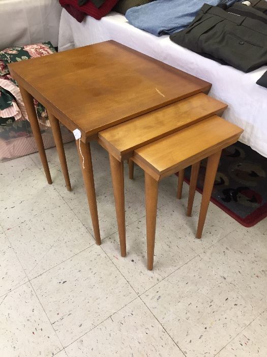 Conant Ball Furniture Maker
Mid century modern nesting tables