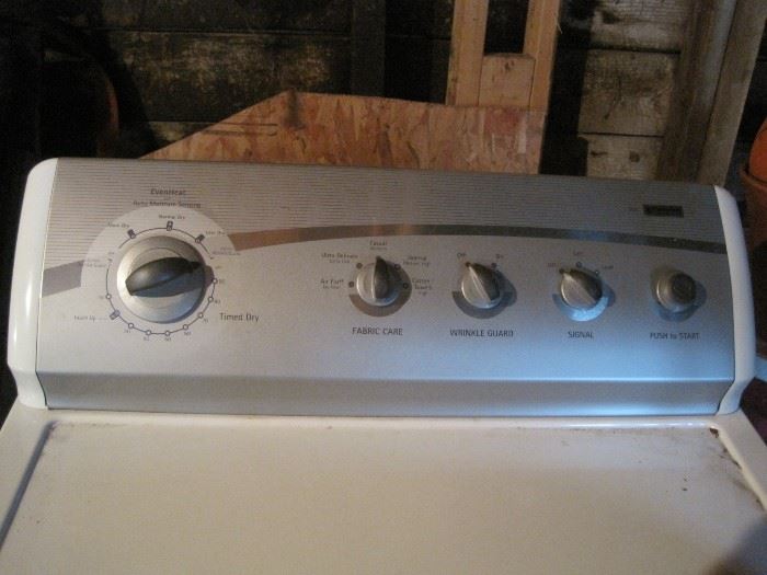 Electric clothes dryer (like new)