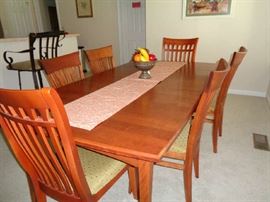 dining table w/2 leaves & 6 chairs