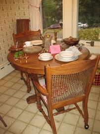 New round oak kitchen table with four chairs
