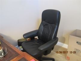 OFFICECHAIR
