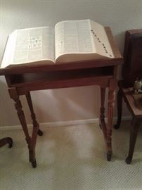 Vintage oak&nbsp;Lectern podium pedestal book stand&nbsp;