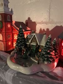LOTS OF CHRISTMAS VILLAGE HOUSES