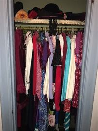 TONS OF WOMENS CLOTHING-SIZE MEDIUM TO LARGE