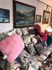 TONS OF DECORATIVE PILLOWS