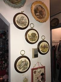 COLLECTIBLE / DECORATIVE PLATES