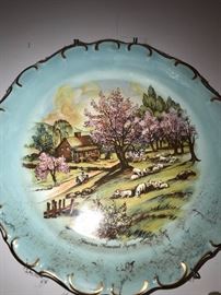 COLLECTIBLE / DECORATIVE PLATES