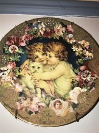 COLLECTIBLE / DECORATIVE PLATES