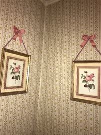 FLORAL FRAMED PICTURES