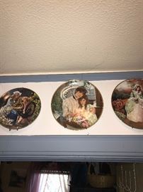 COLLECTIBLE / DECORATIVE PLATES