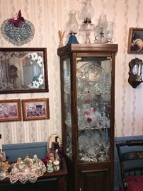 TALL GLASS CABINET